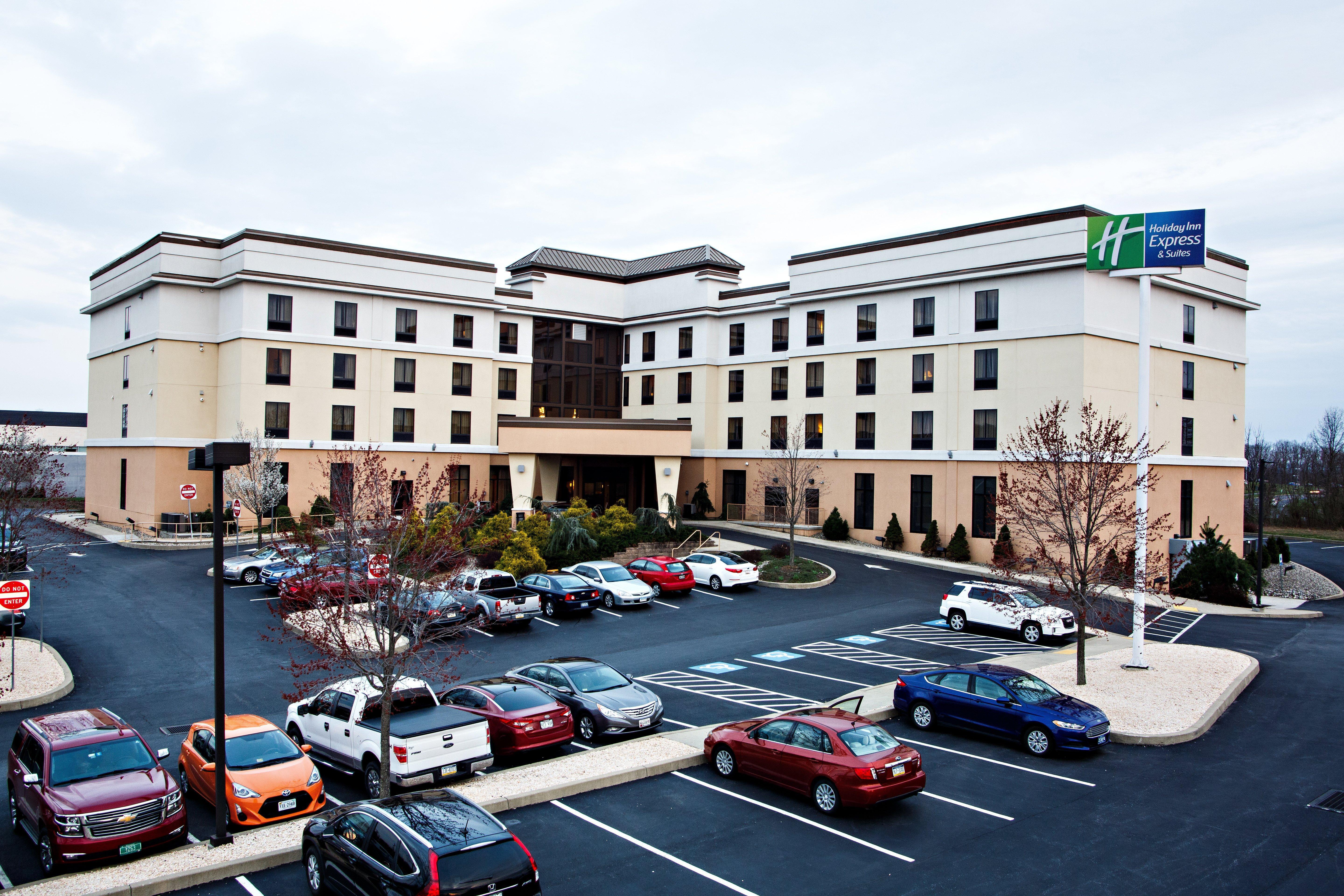 Holiday Inn Express & Suites Harrisburg West Mechanicsburg Exterior foto