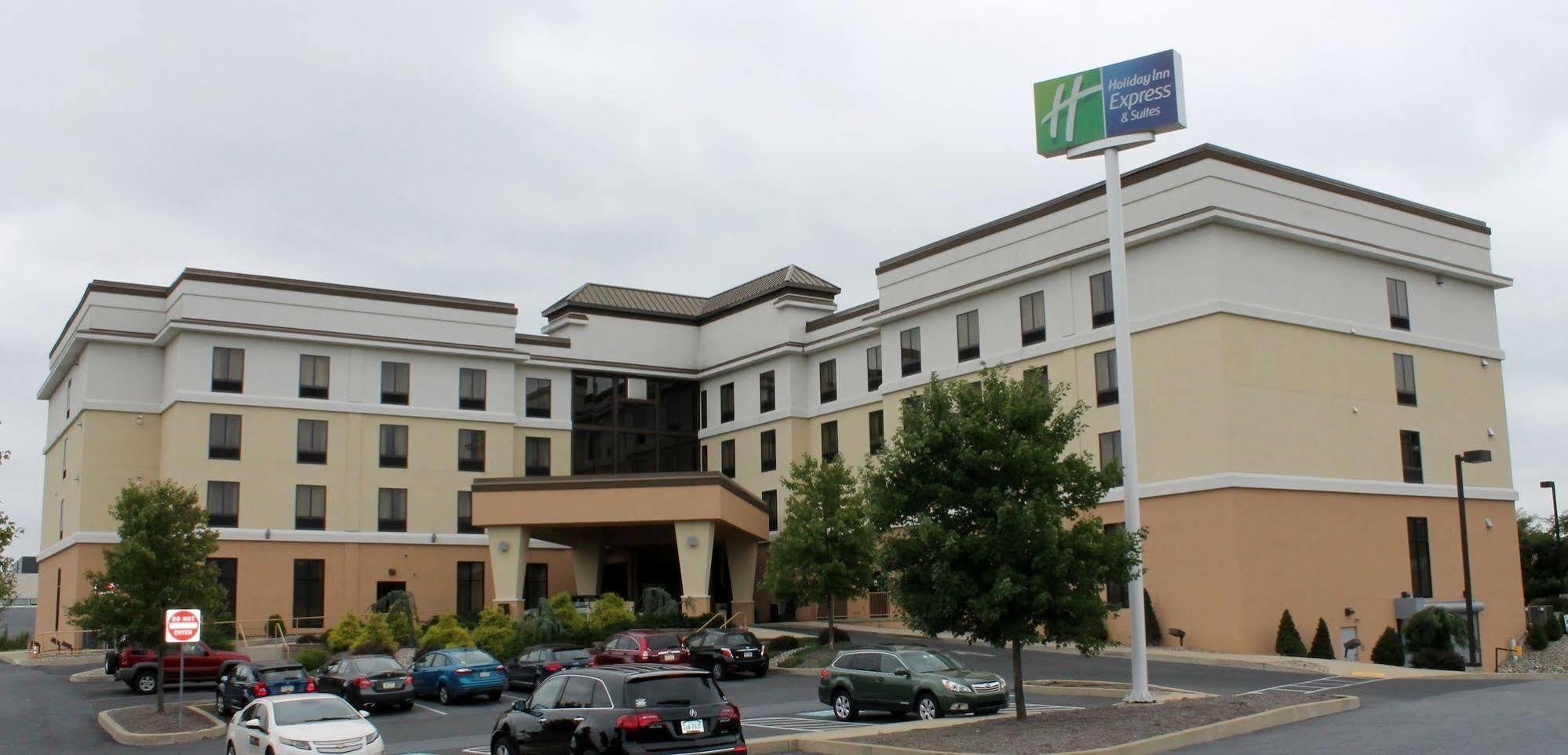 Holiday Inn Express & Suites Harrisburg West Mechanicsburg Exterior foto
